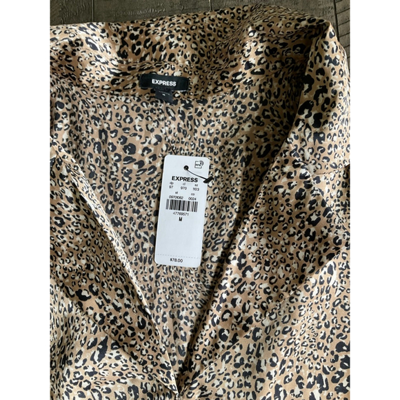 Express Leopard Print Button Front Blouse Women’s Size M Long Sleeve $78 NWT - Picture 3 of 8